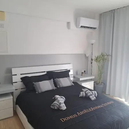 Domus Arseleandra Studio-162 Apartment